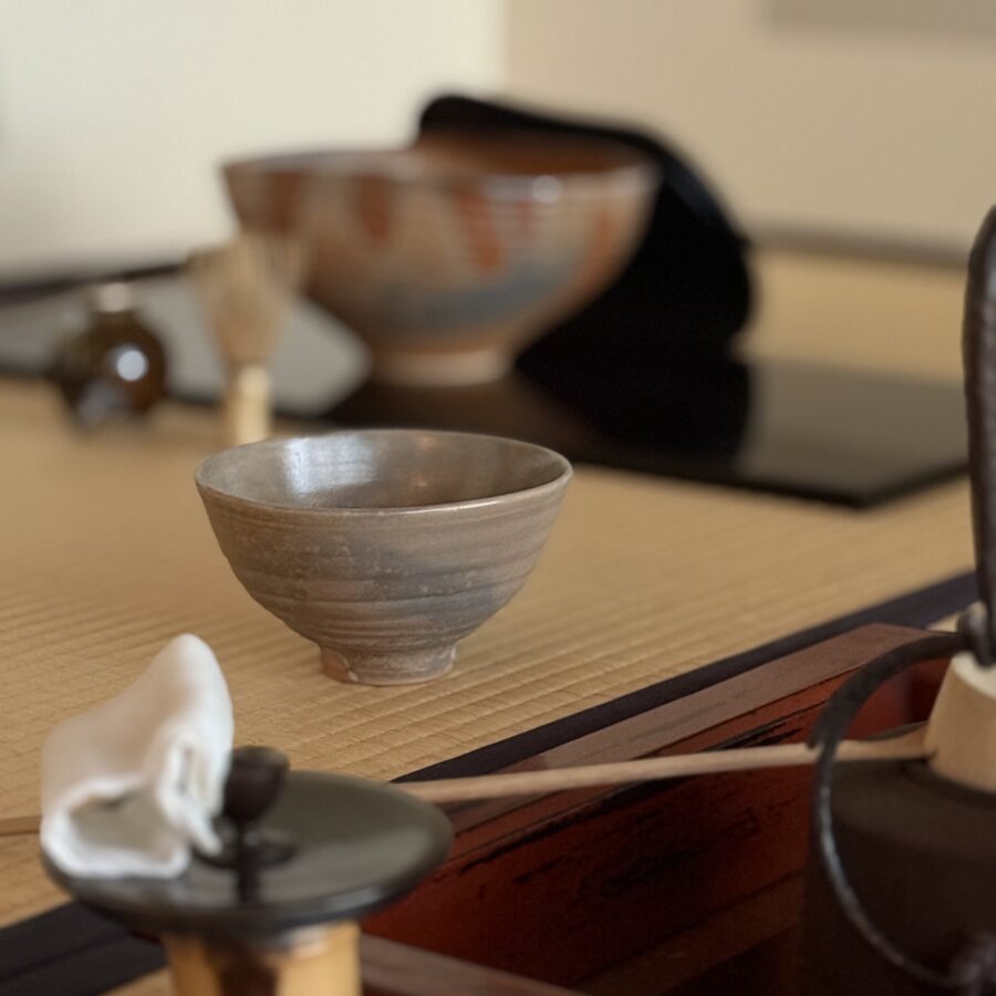 茶碗　紅鹿背　１５世松林豊斎 作1950-2015　No.698