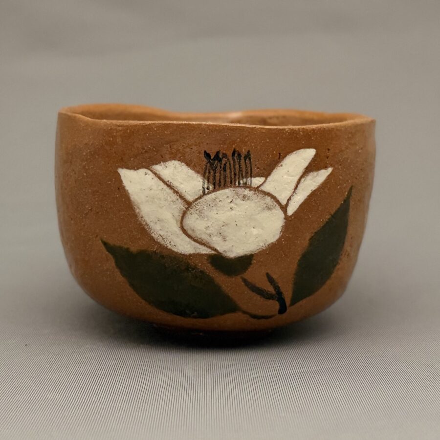 茶碗　赤楽椿の絵　銘白玉　直木友次良 造1903-　No.820