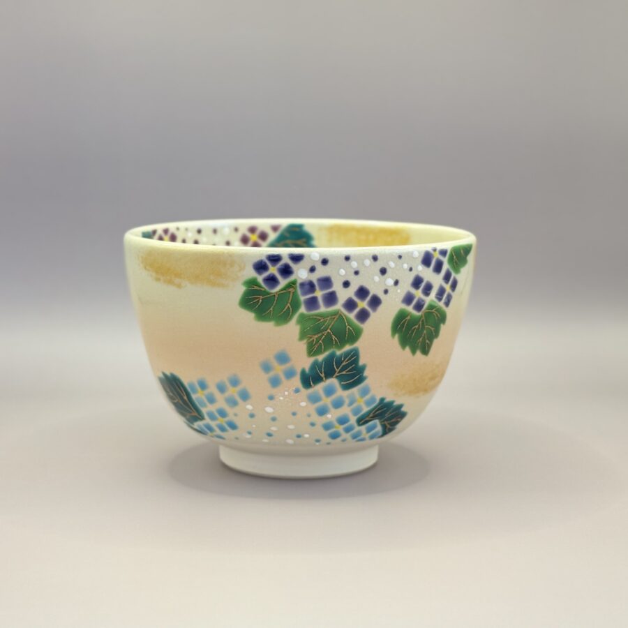 茶碗　色絵　紫陽花絵　加藤起楽造　1944-