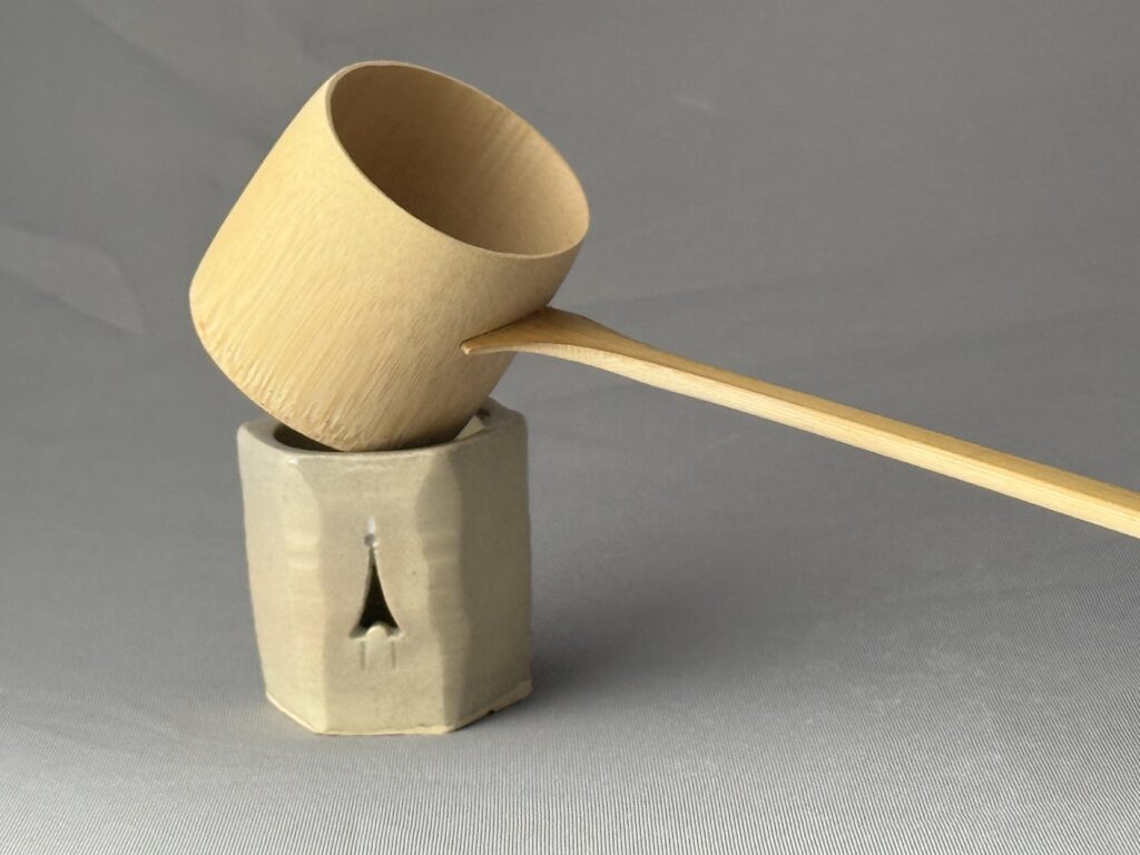 蓋置 ”Futaoki” Lid rest