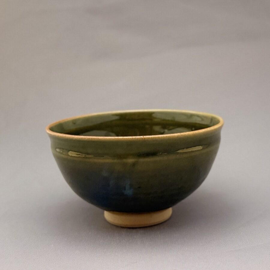 茶碗　緑釉　銘渦潮　森 勇己造