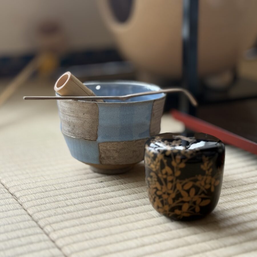 茶碗　朝日焼 月白釉市松文　１６世松林豊斎造 No.764