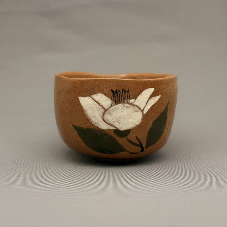 茶碗　赤楽椿の絵　銘白玉　直木友次良 造1903-　No.820