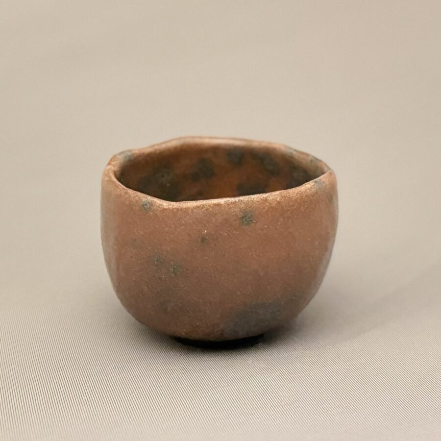 ぐい吞み　赤楽　細川 護光 作1972-　No.1006´