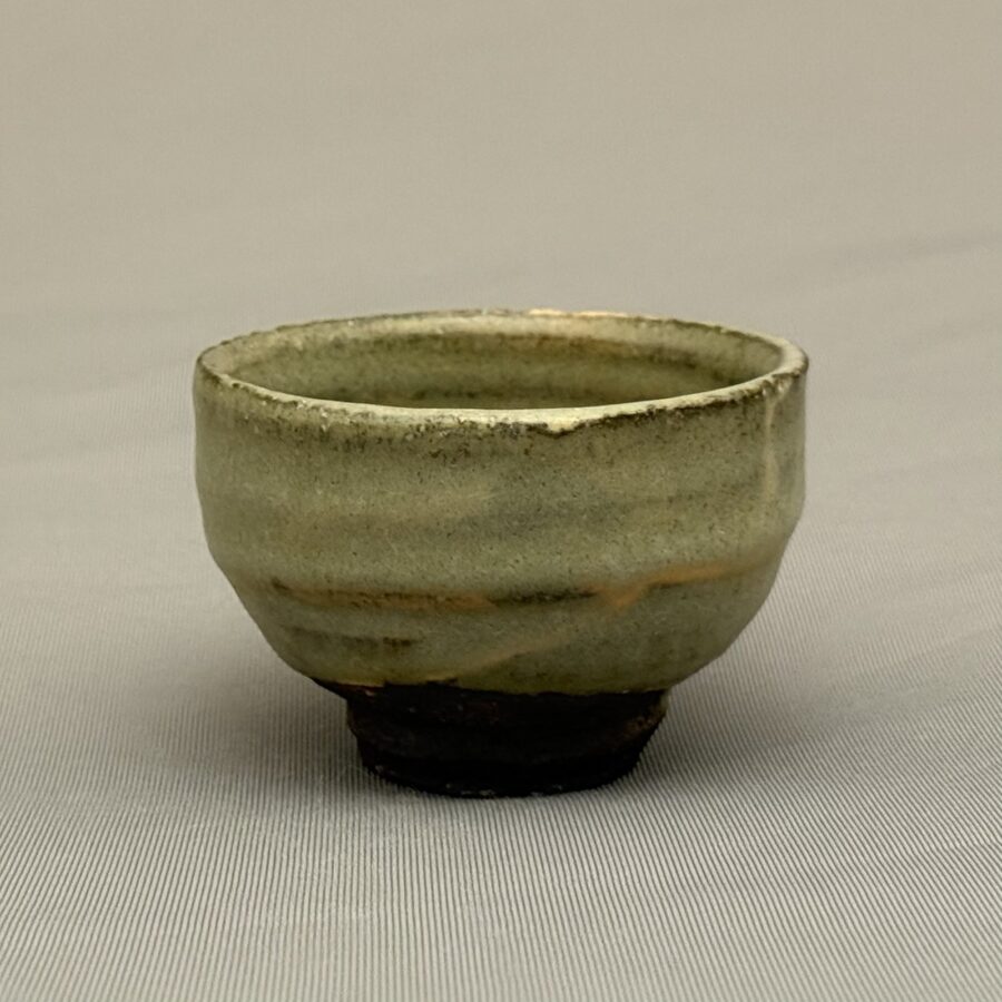 ぐい吞み　萩酒盃　錆浅葱色（正紘時代）　１６代坂倉新兵衛 作1983-　No.723