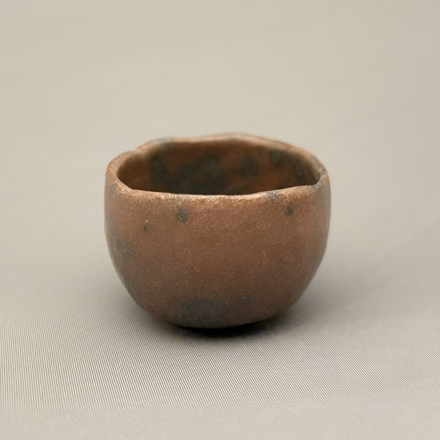 ぐい吞み　赤楽　細川 護光 作1972-　No.1006´´